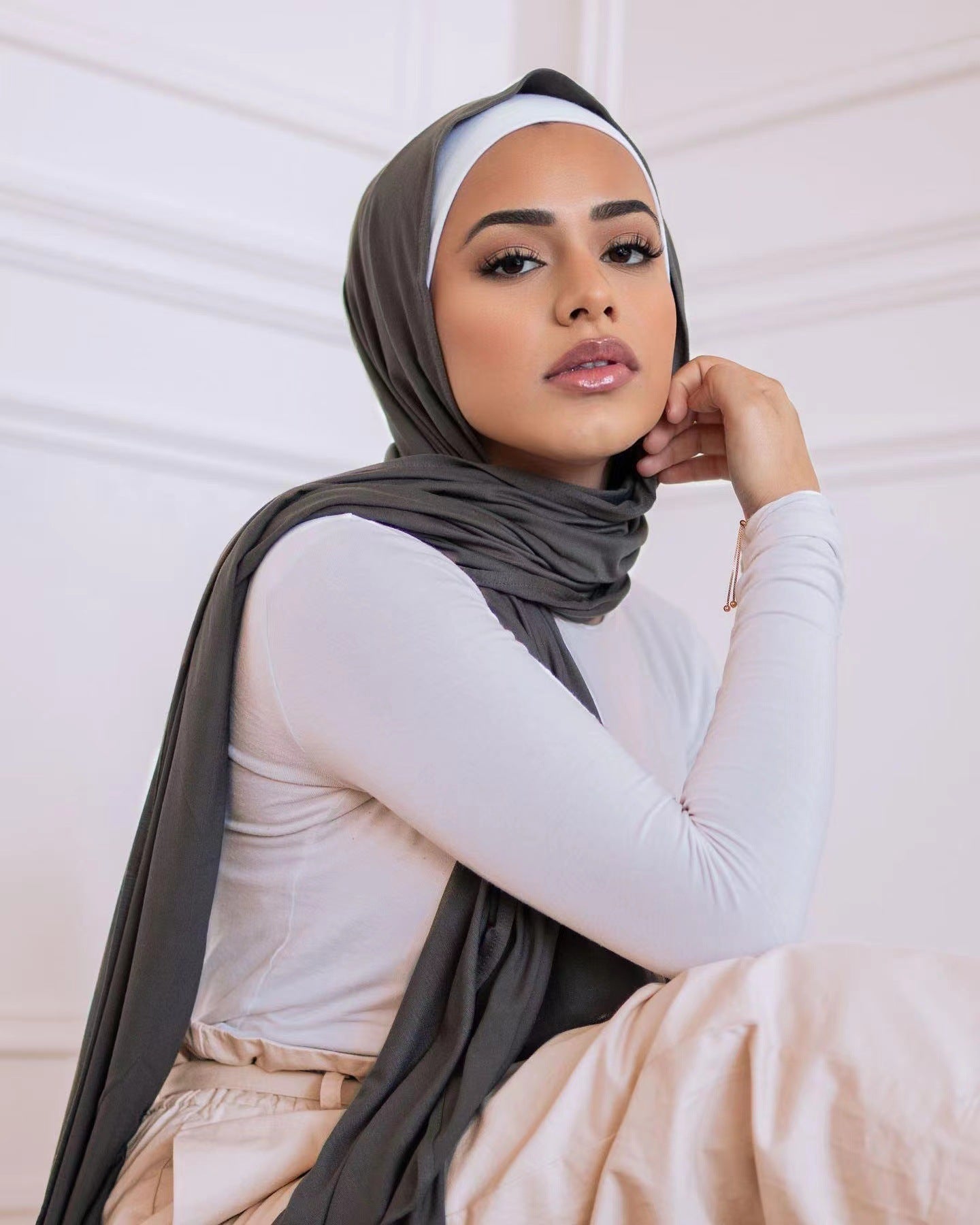 Solid-color lustrous cotton scarf for women